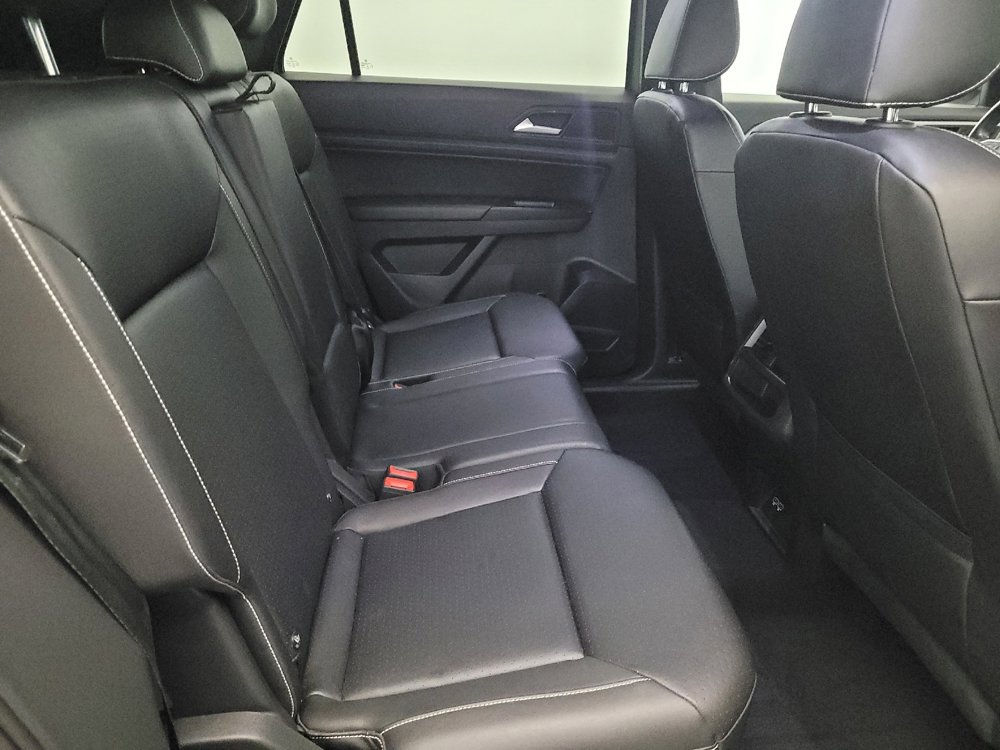 Used 2020 Volkswagen Atlas Cross Sport SE w/ Panoramic Sunroof Package image 19