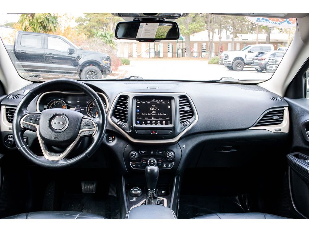 Used 2016 Jeep Cherokee Limited image 13