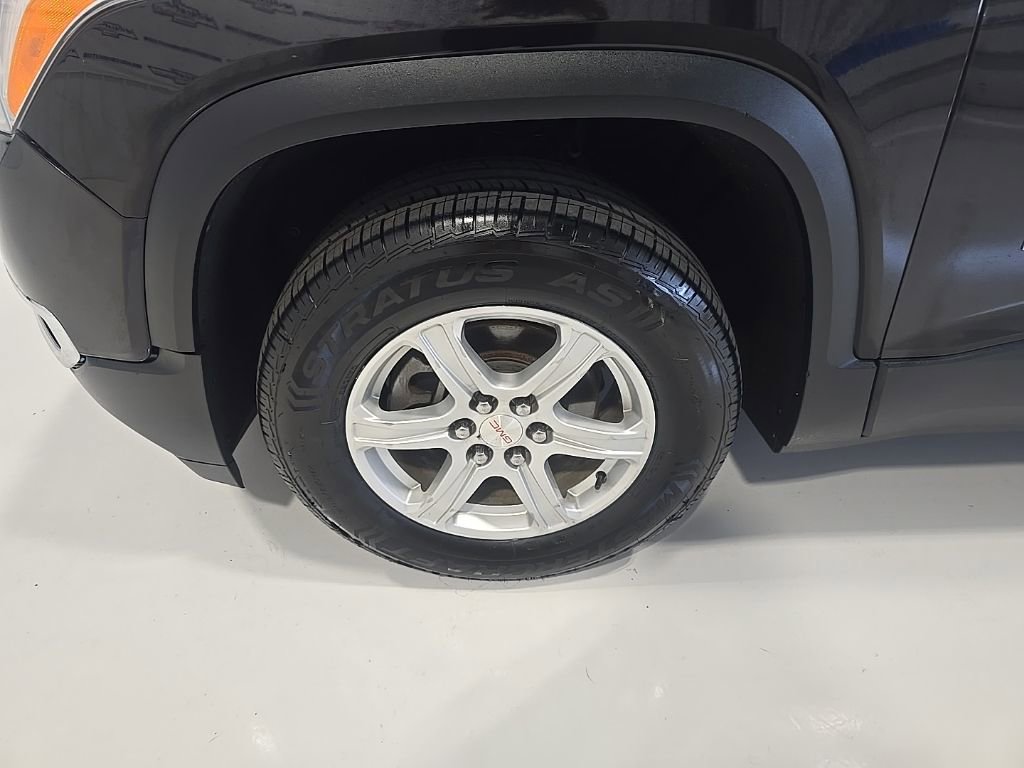 Used 2017 GMC Acadia SLE image 4