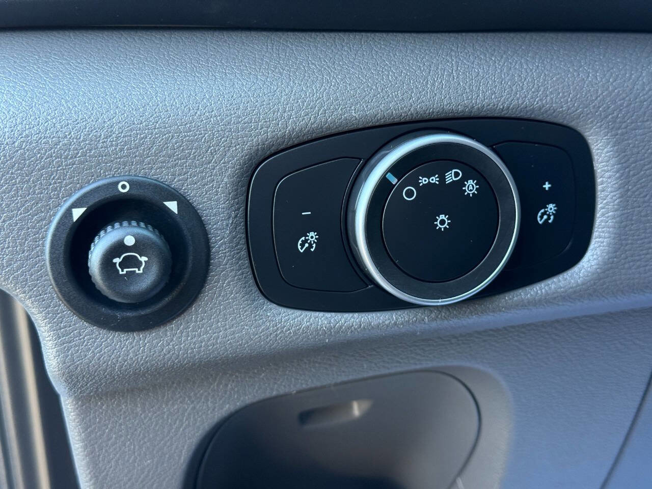 Used 2020 Ford Transit 250 148 High Roof AWD image 16