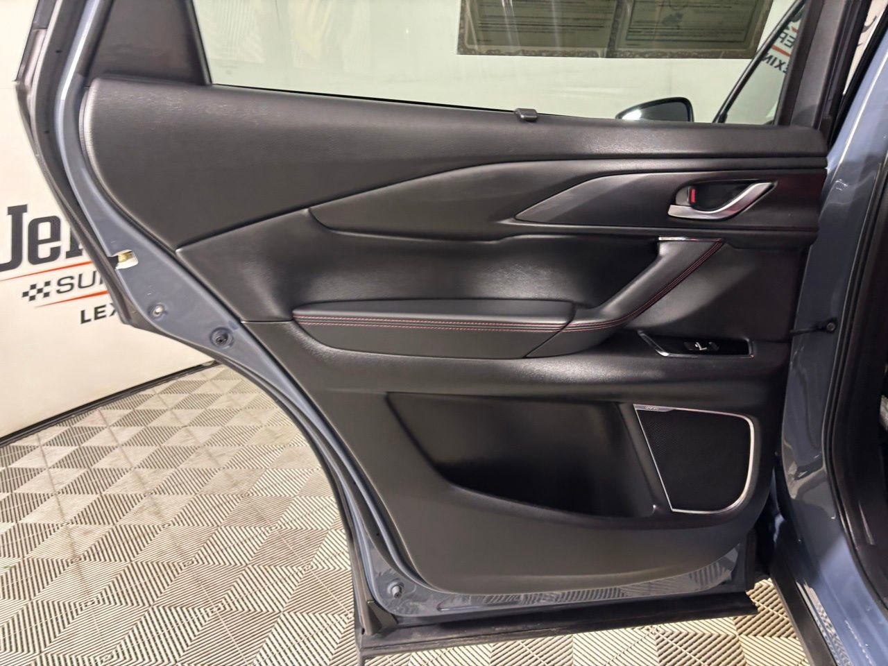 Used 2023 MAZDA CX-9 Carbon Edition image 23