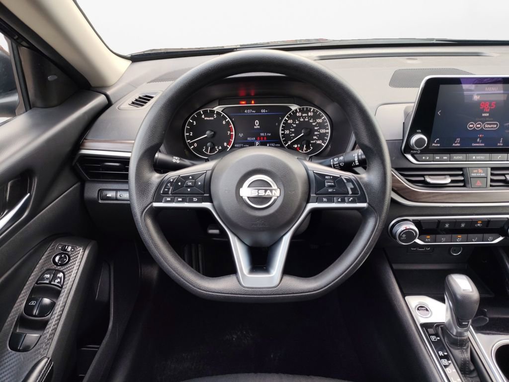 Used 2024 Nissan Altima 2.5 SV image 20