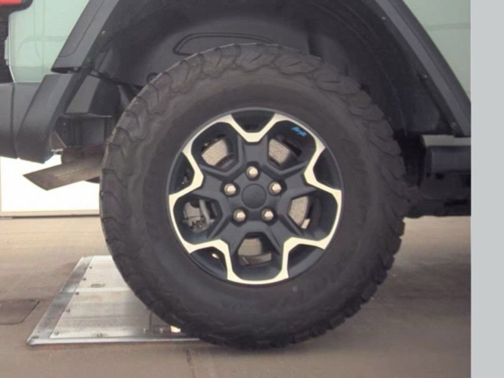 Used 2023 Jeep Wrangler Unlimited Rubicon 4xe AWD/4WD image 20