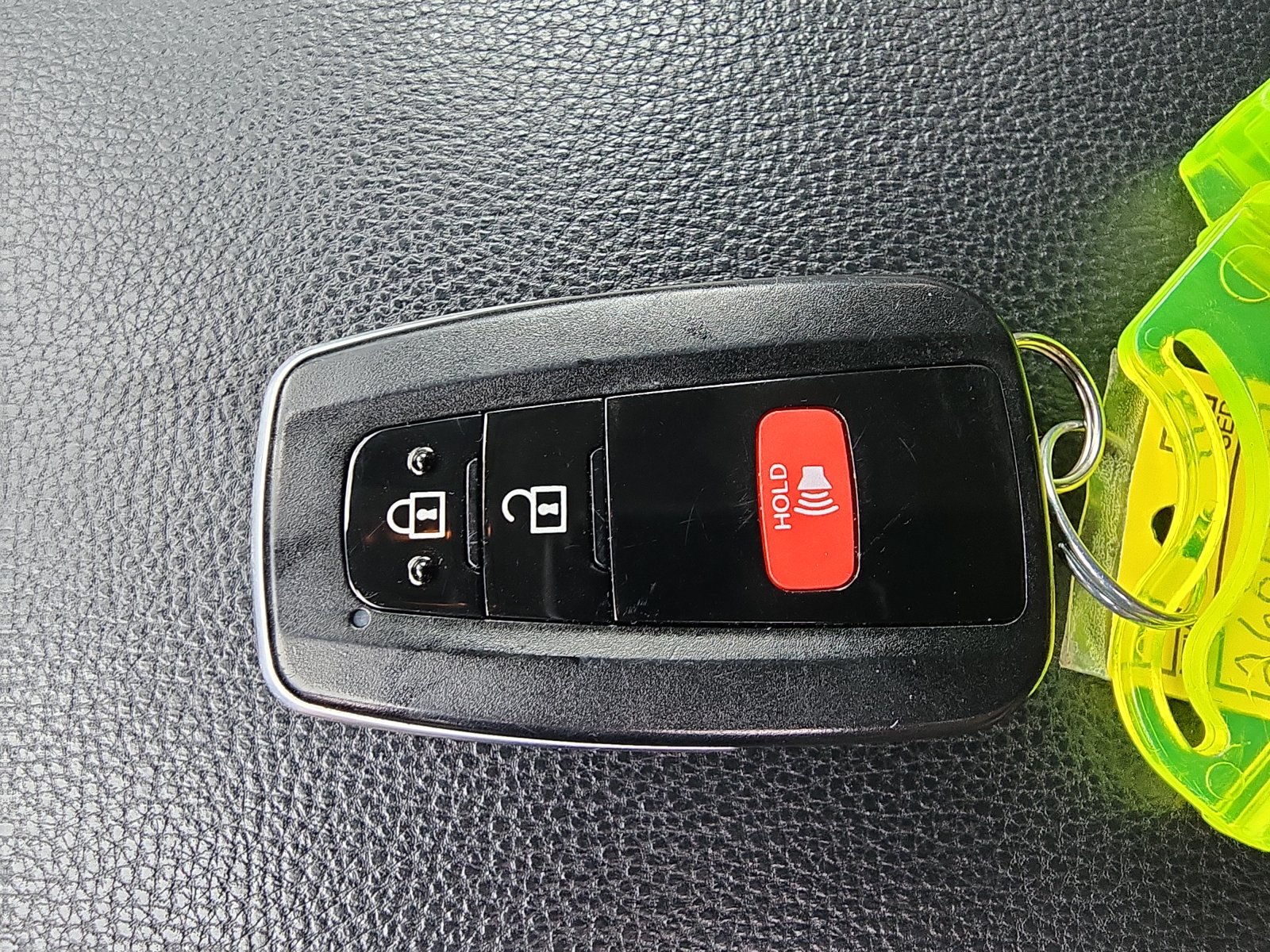 Used 2021 Toyota RAV4 XLE FWD image 26