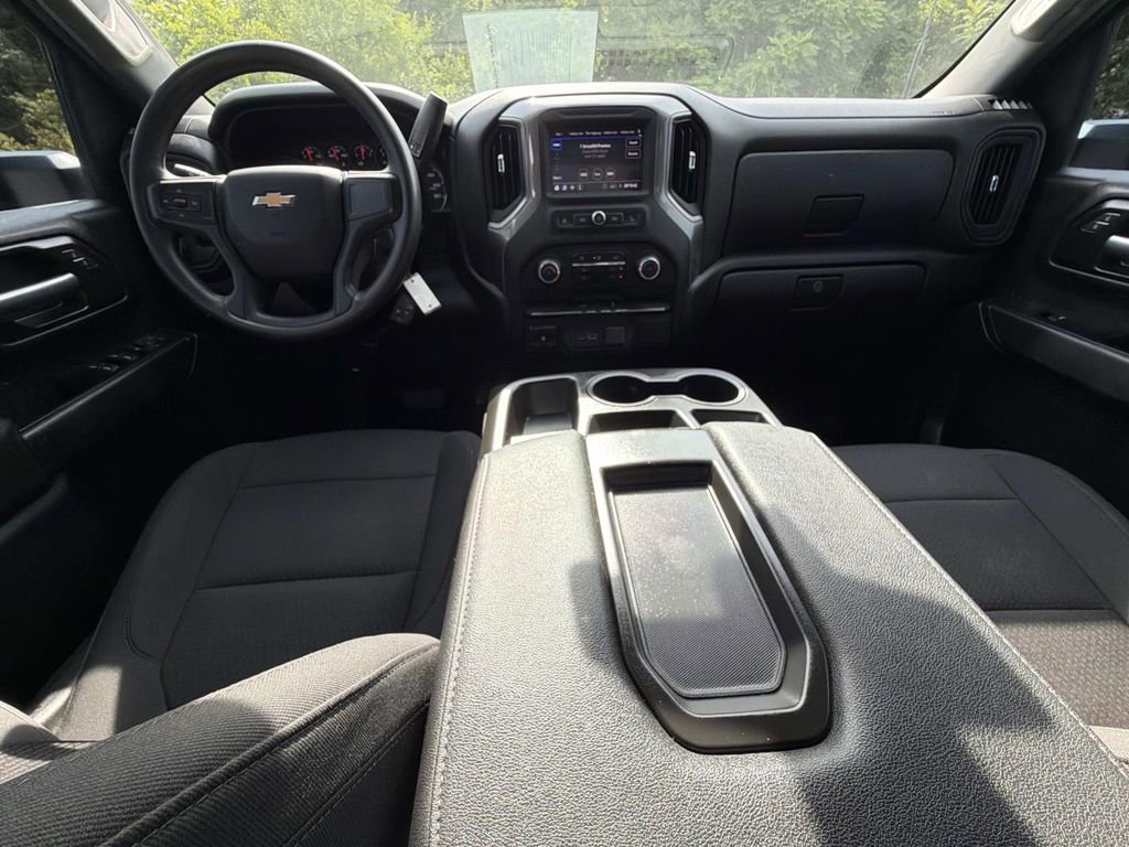 Used 2023 Chevrolet Silverado 2500 Custom w/ Custom Convenience Package AWD/4WD image 18