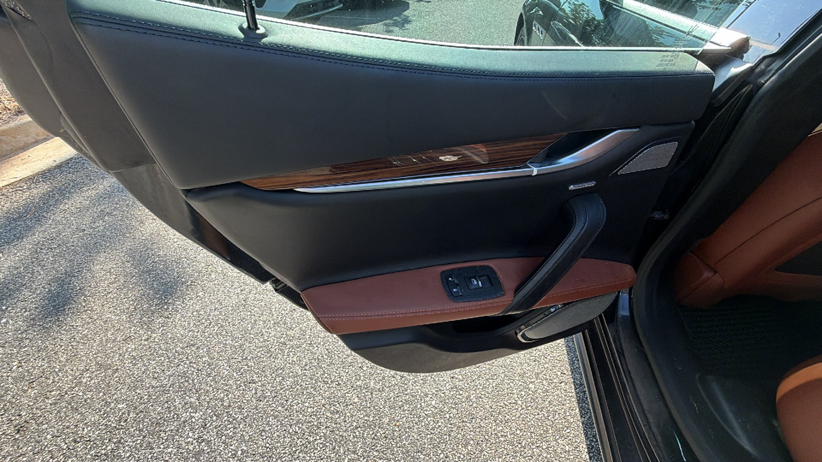 Used 2015 Maserati Ghibli S Q4 AWD/4WD image 23