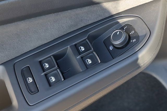 Used 2023 Volkswagen GTI Autobahn image 17