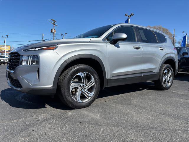 Used 2023 Hyundai Santa Fe SE image 3