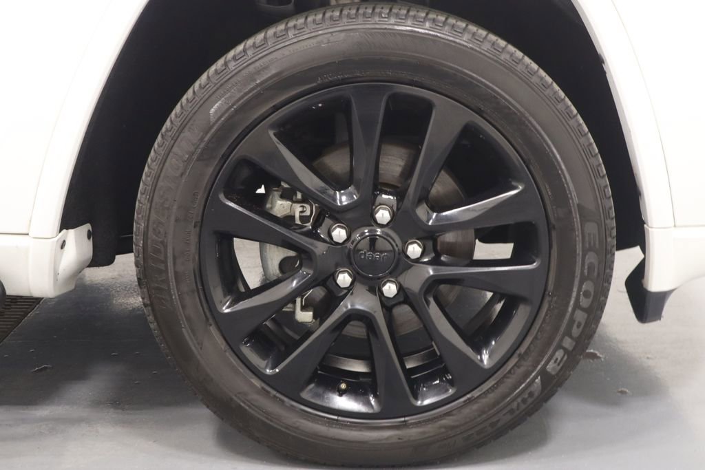 Certified 2018 Jeep Grand Cherokee Altitude AWD/4WD image 26