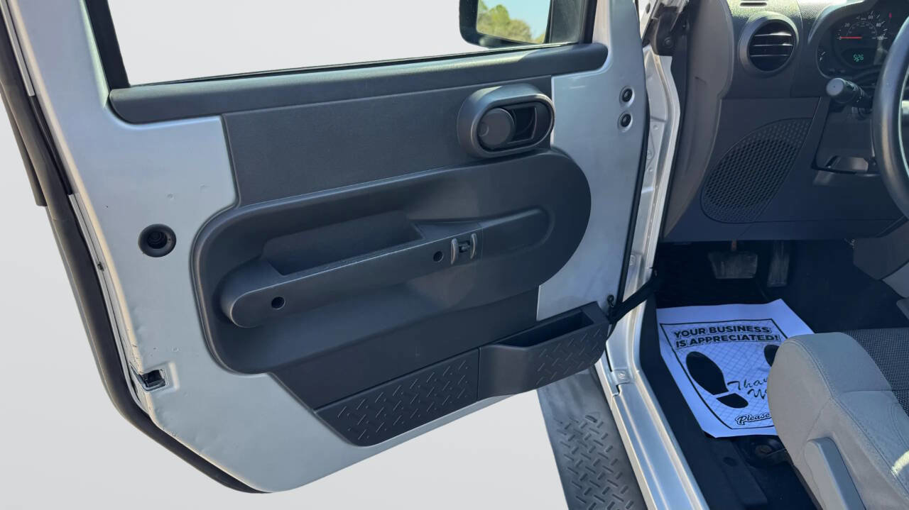 Used 2007 Jeep Wrangler Unlimited X image 10