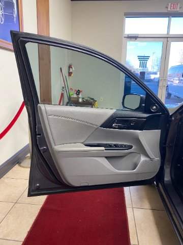 Used 2014 Honda Accord EX-L image 10