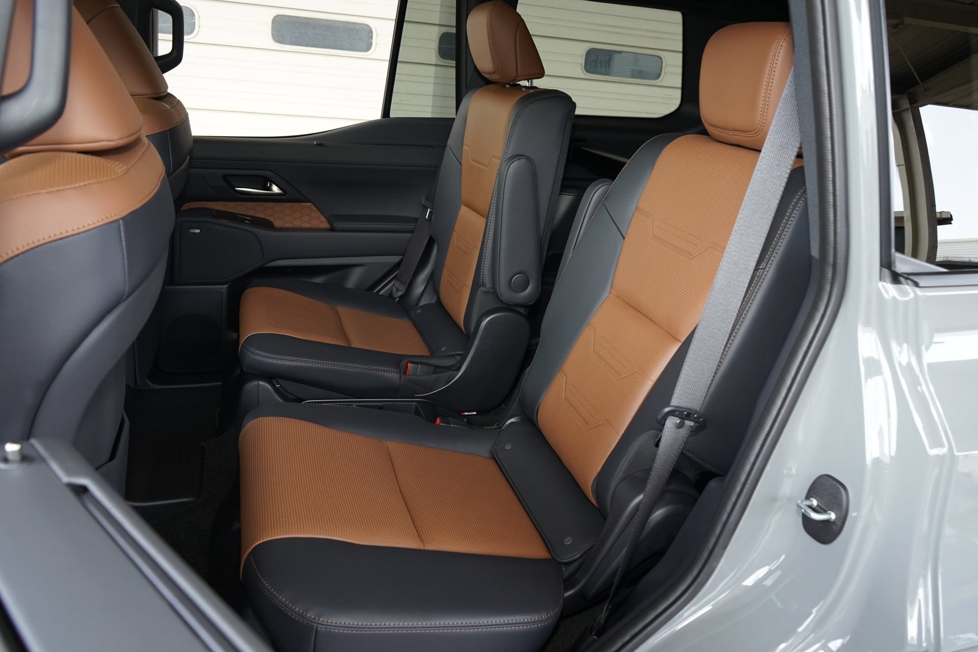 Used 2026 Lexus GX 550 w/ Accessory Package (31) AWD/4WD image 17