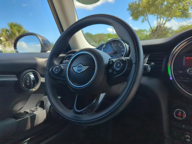 Used 2015 MINI Cooper 2-Door Hardtop image 27