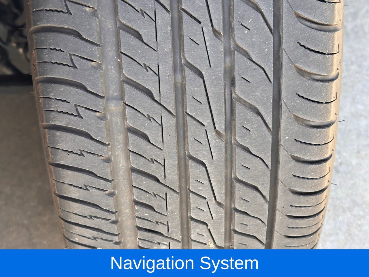 Used 2023 Chrysler 300 S image 3