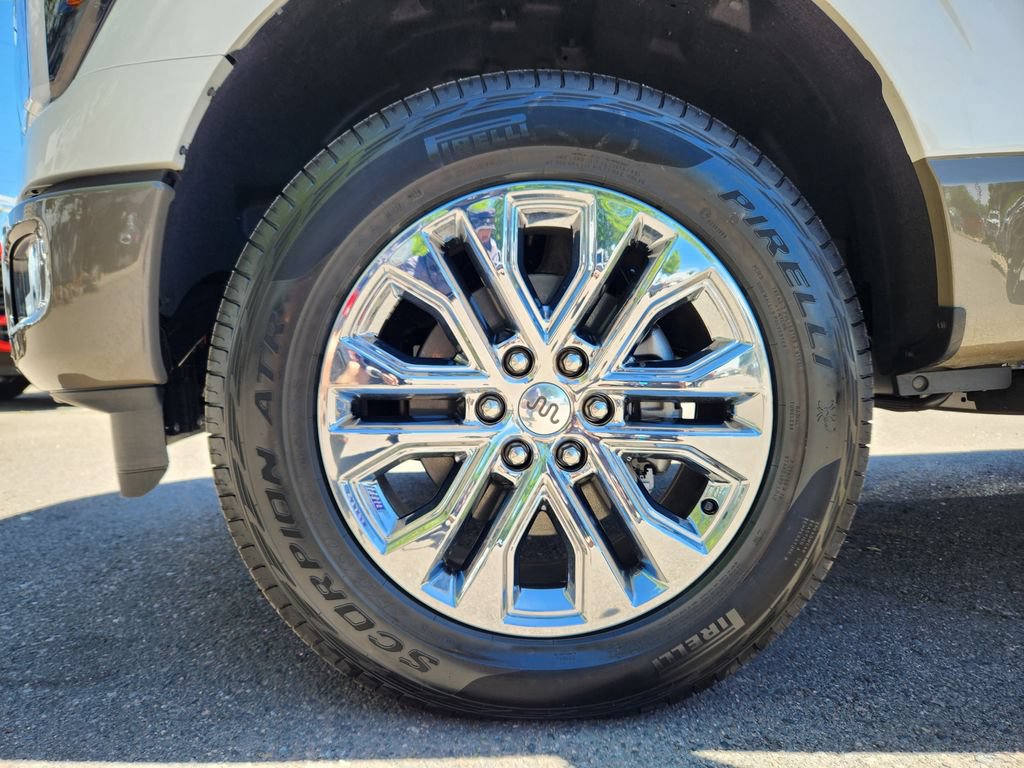 Used 2025 Ford F150 King Ranch w/ FX4 Off-Road Package AWD/4WD image 27
