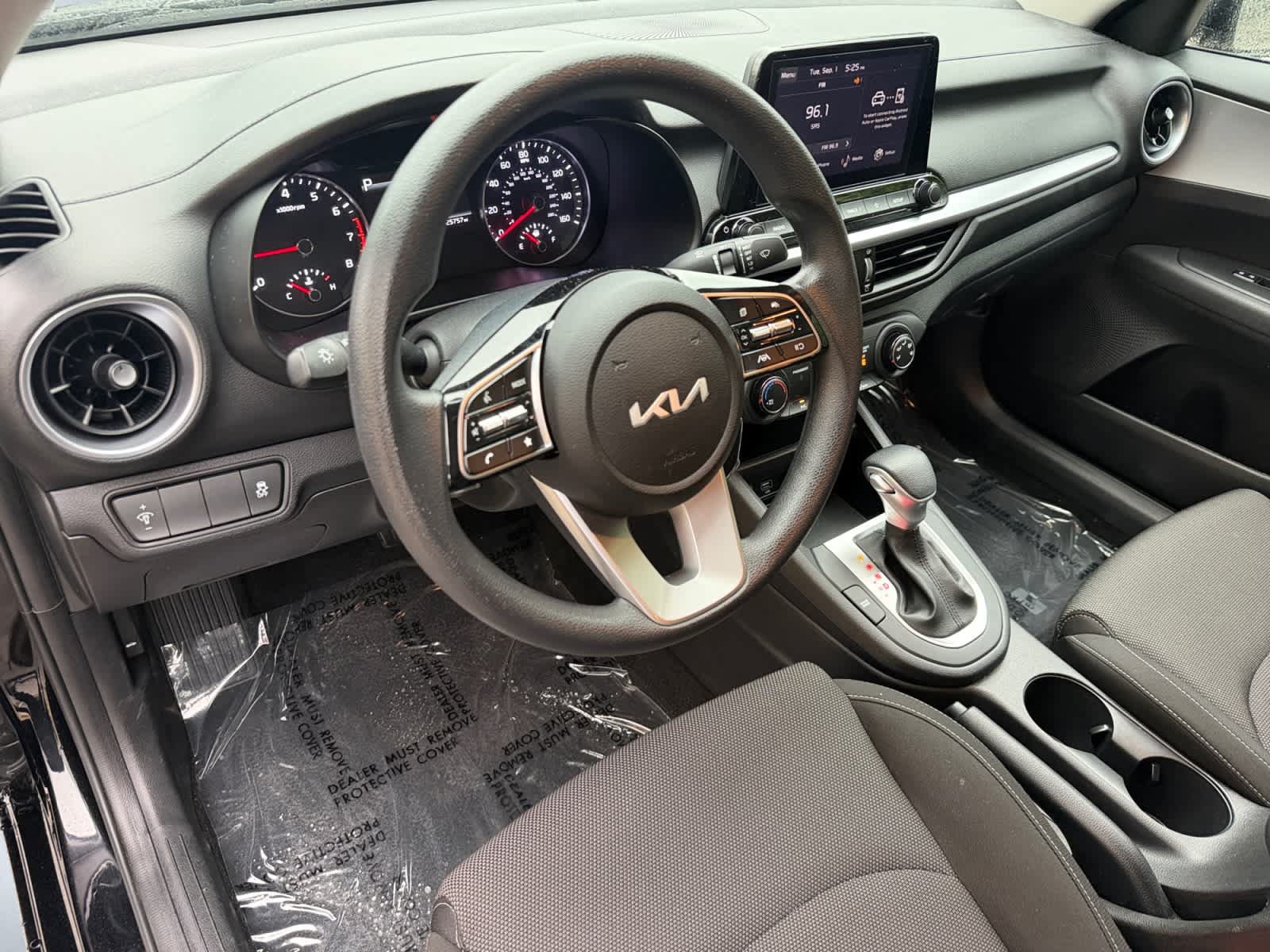 Used 2023 Kia Forte LXS FWD image 6
