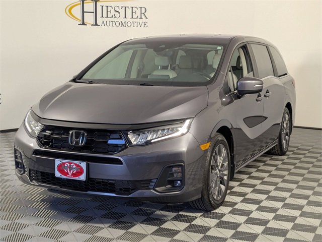 Used 2025 Honda Odyssey Touring image 4