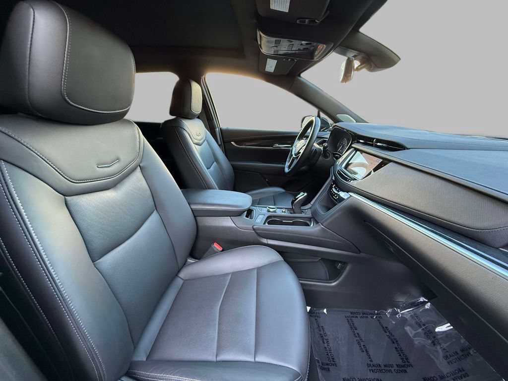 Used 2024 Cadillac XT5 Premium Luxury w/ Technology Package AWD/4WD image 14