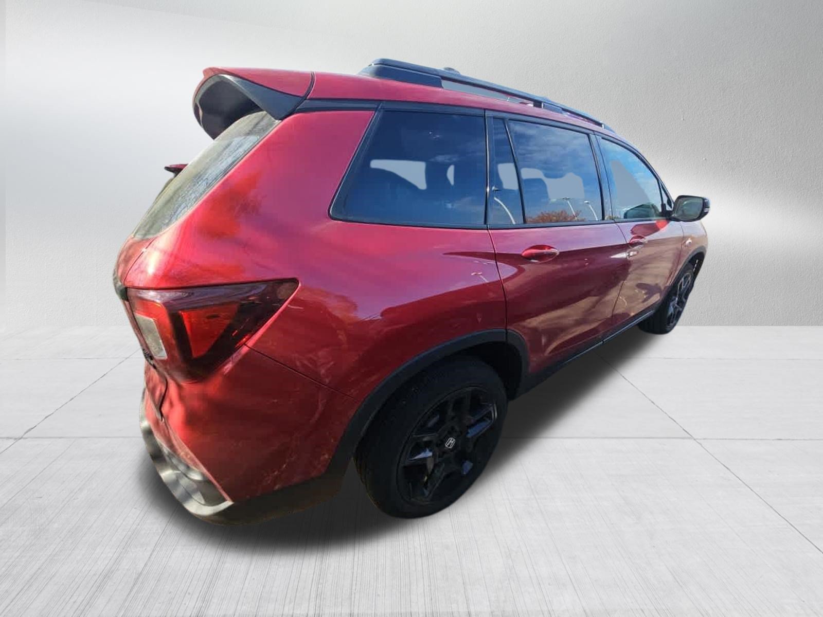Used 2024 Honda Passport Black Edition image 4