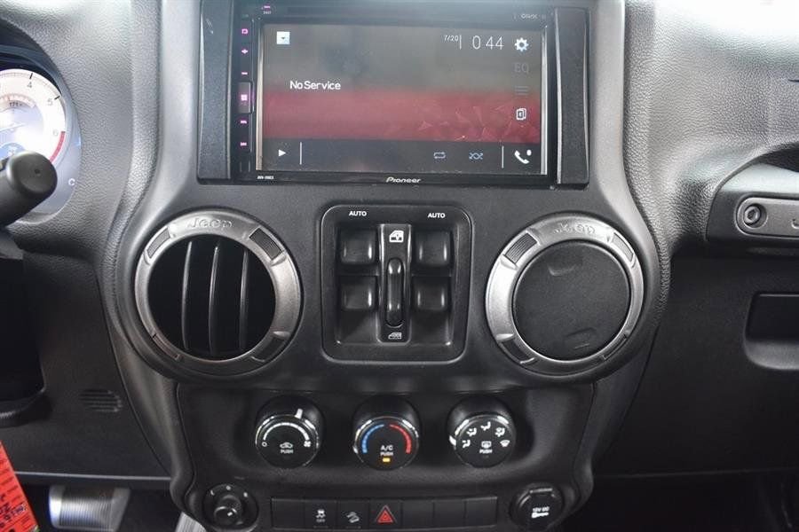 Used 2018 Jeep Wrangler Unlimited Sport S image 19