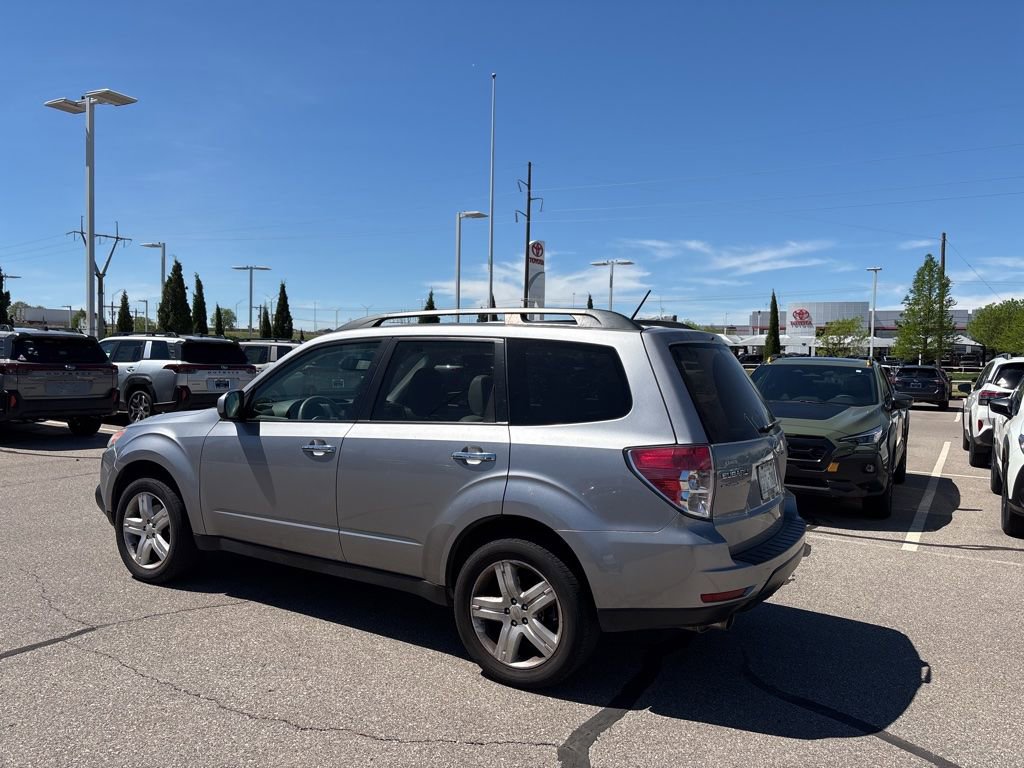 Used 2010 Subaru Forester 2.5X Limited image 6