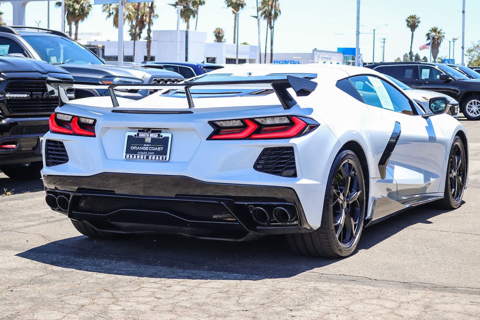 Used 2020 Chevrolet Corvette Stingray Preferred Cpe w/ 2LT Preferred Equipment Group RWD image 4