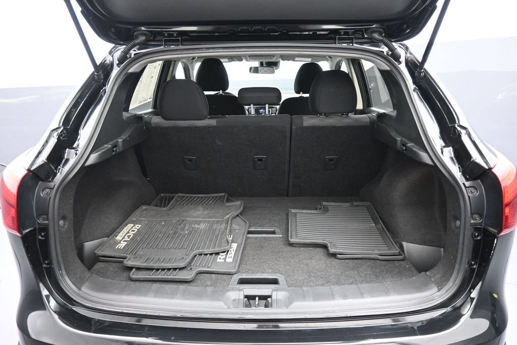 Used 2019 Nissan Rogue Sport SV w/ All-Weather Package AWD/4WD image 21