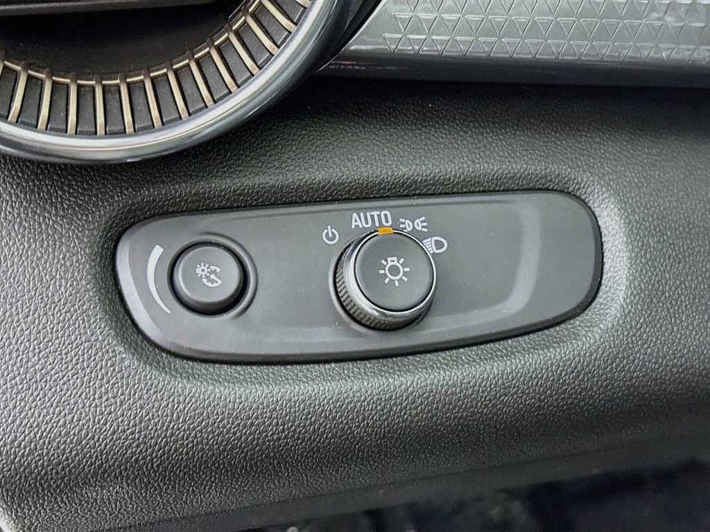Certified 2024 Chevrolet Trax ACTIV w/ Sunroof Package FWD image 11