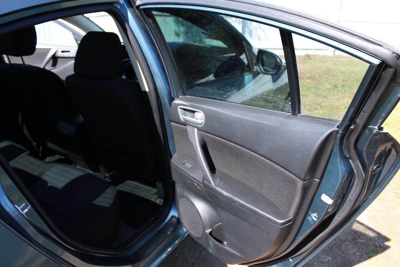 Used 2011 MAZDA MAZDA3 i Touring FWD image 31