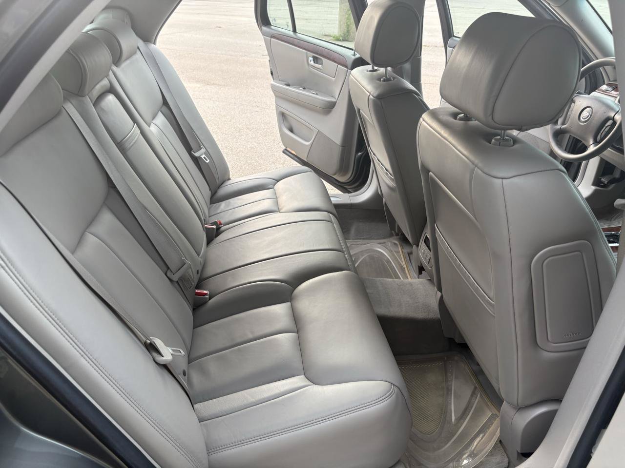 Used 2006 Cadillac DTS FWD image 27