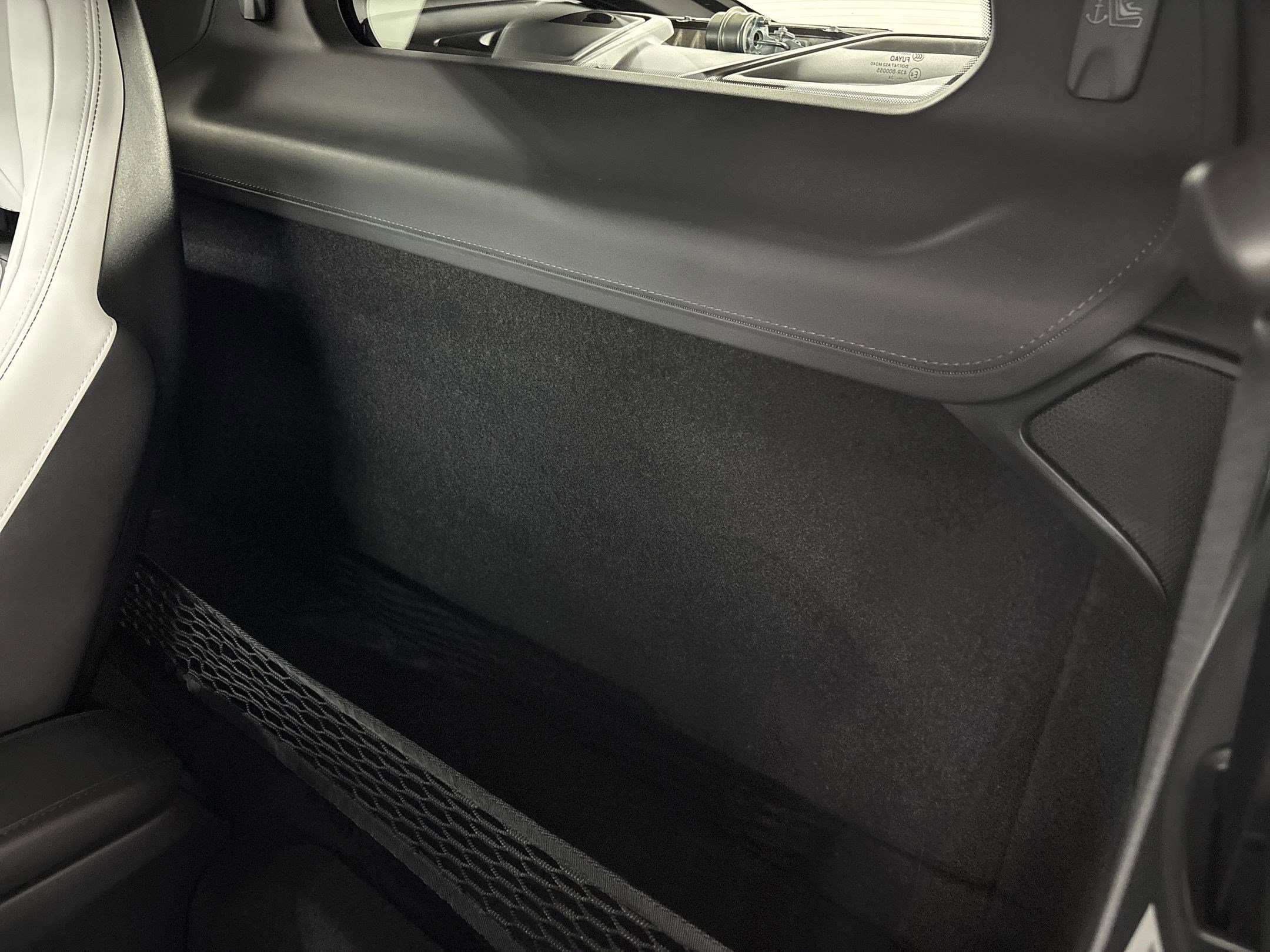 Used 2025 Lotus Emira RWD image 27