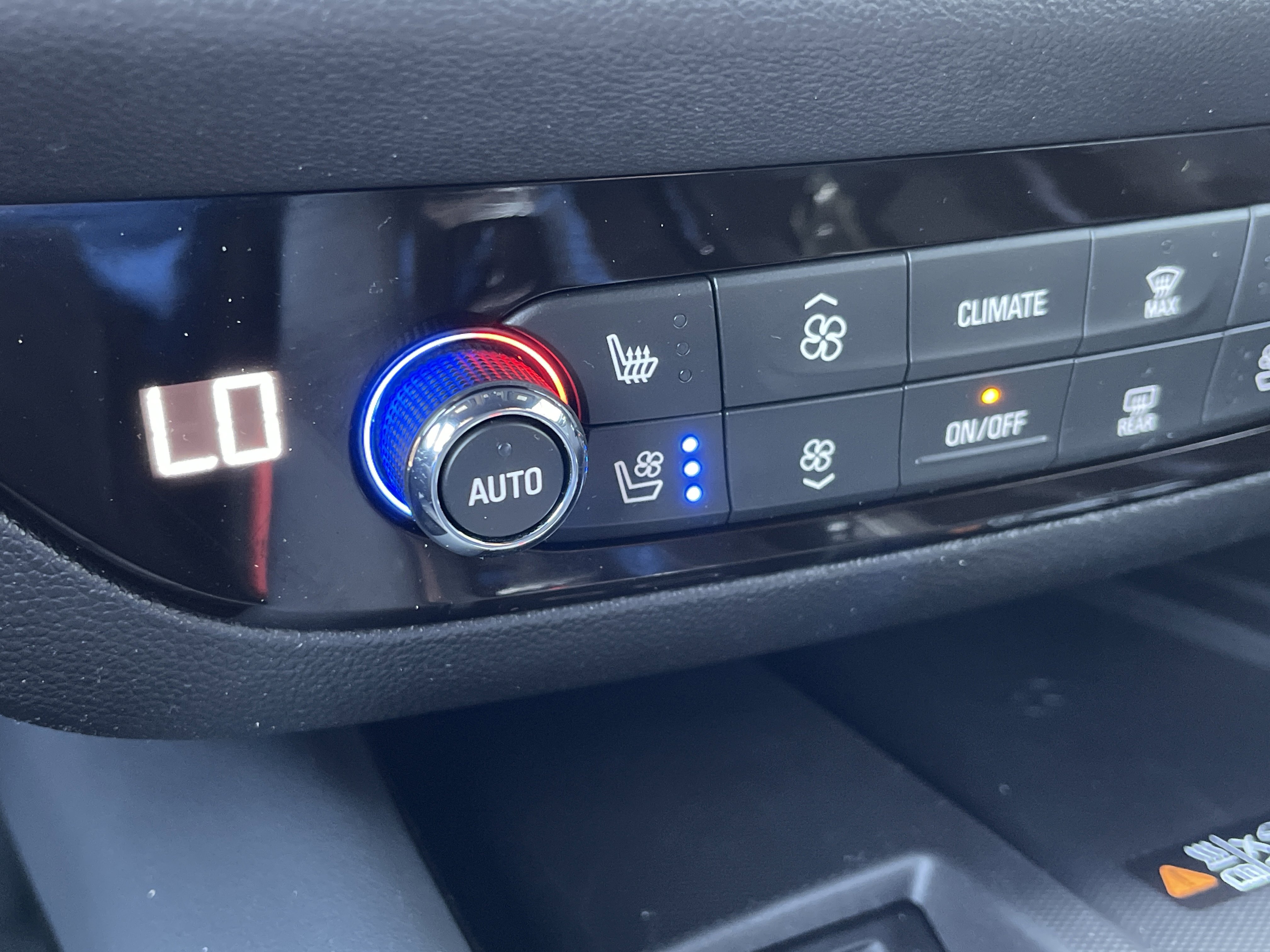 Used 2023 Buick Enclave Premium w/ LPO, Floor Liner Package image 32