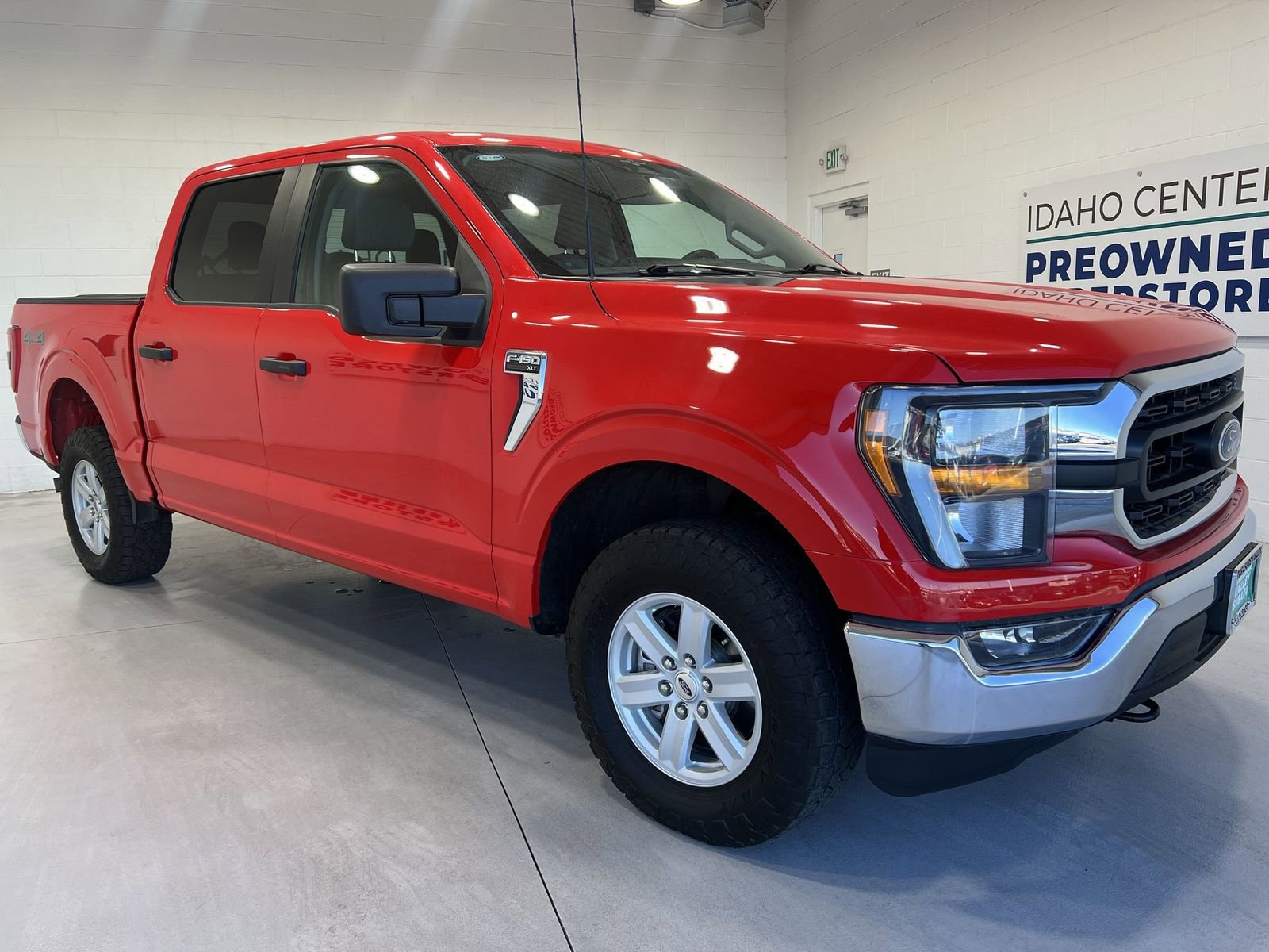 Used 2023 Ford F150 XLT AWD/4WD image 2