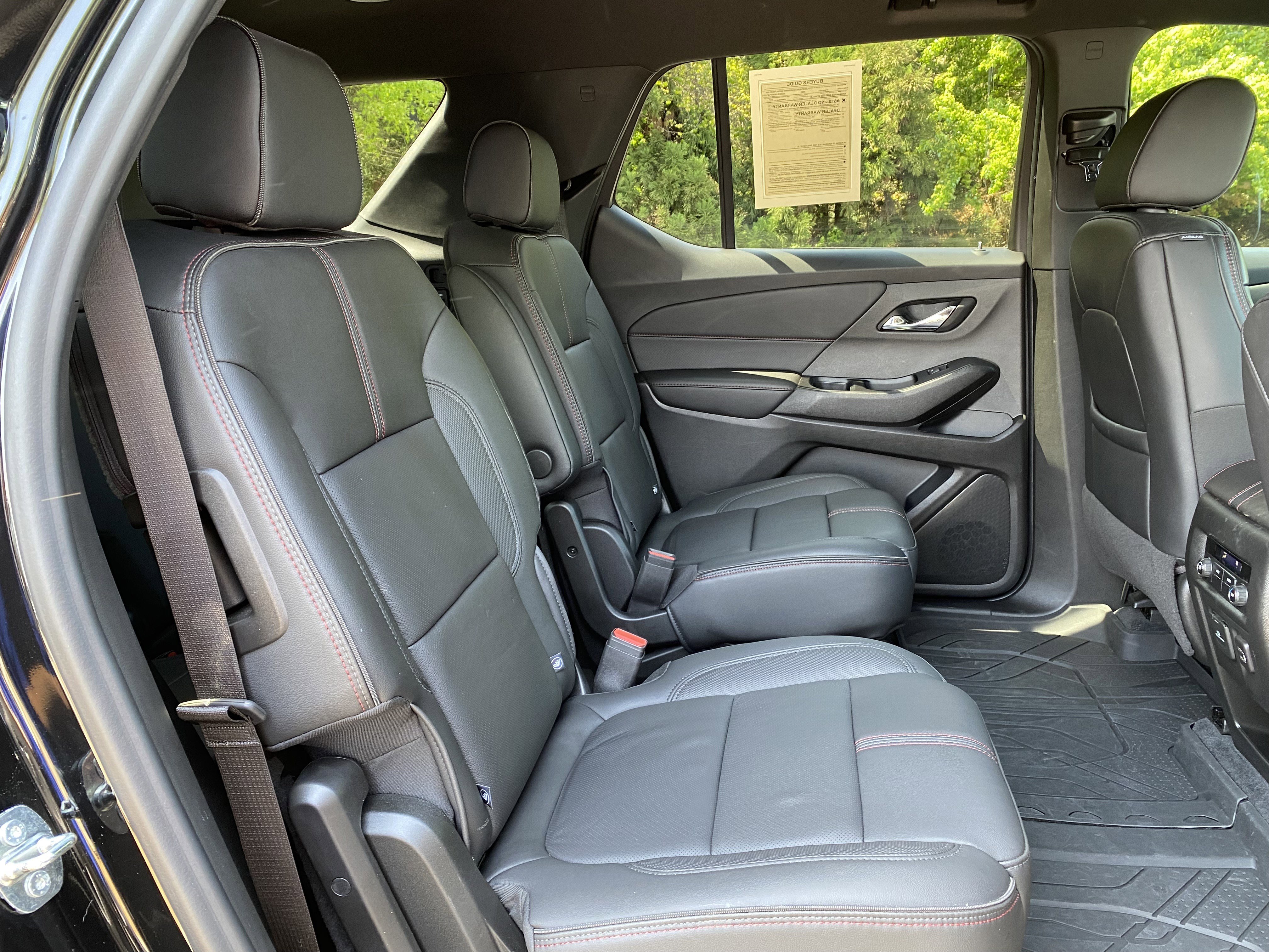 Used 2023 Chevrolet Traverse RS image 36