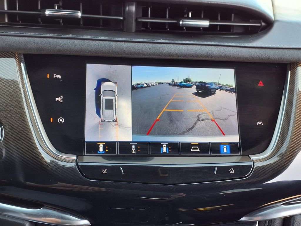 Used 2023 Cadillac XT6 Premium Luxury w/ Platinum Package FWD image 8