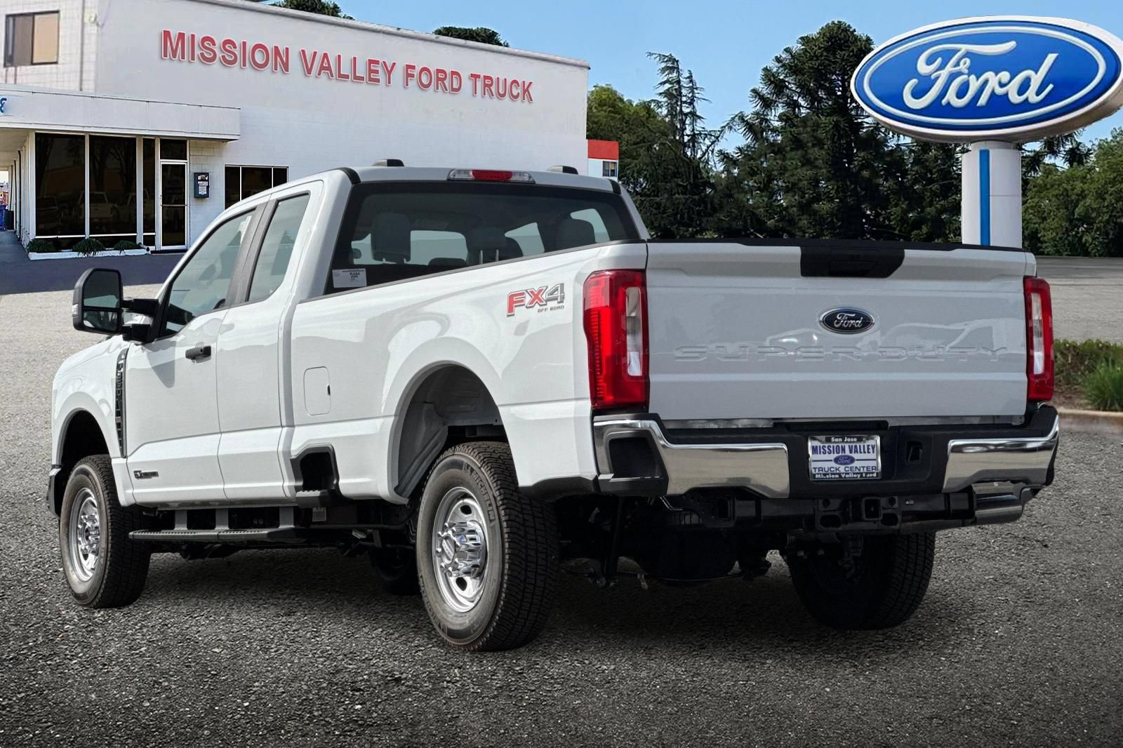 New 2026 Ford F350 XL w/ FX4 Off-Road Package AWD/4WD image 6