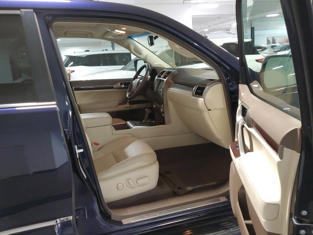 Used 2019 Lexus GX 460 Premium AWD/4WD image 34