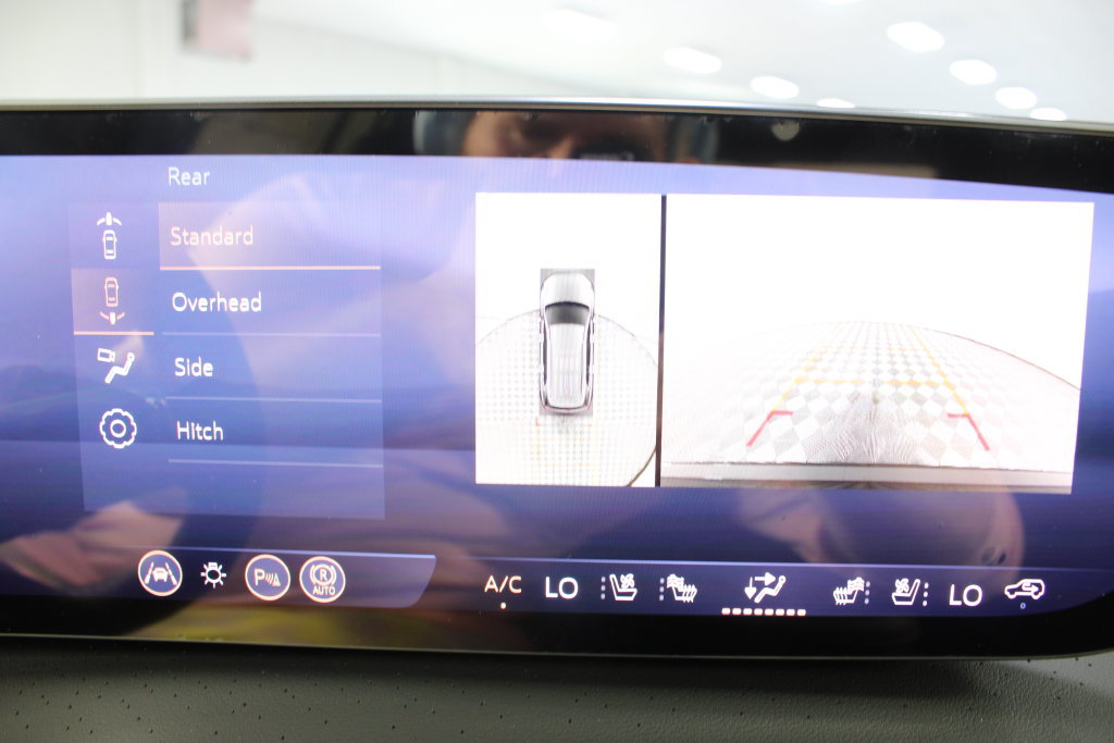 New 2027 Buick Enclave Avenir FWD image 4
