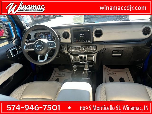 Used 2023 Jeep Gladiator Overland AWD/4WD image 2