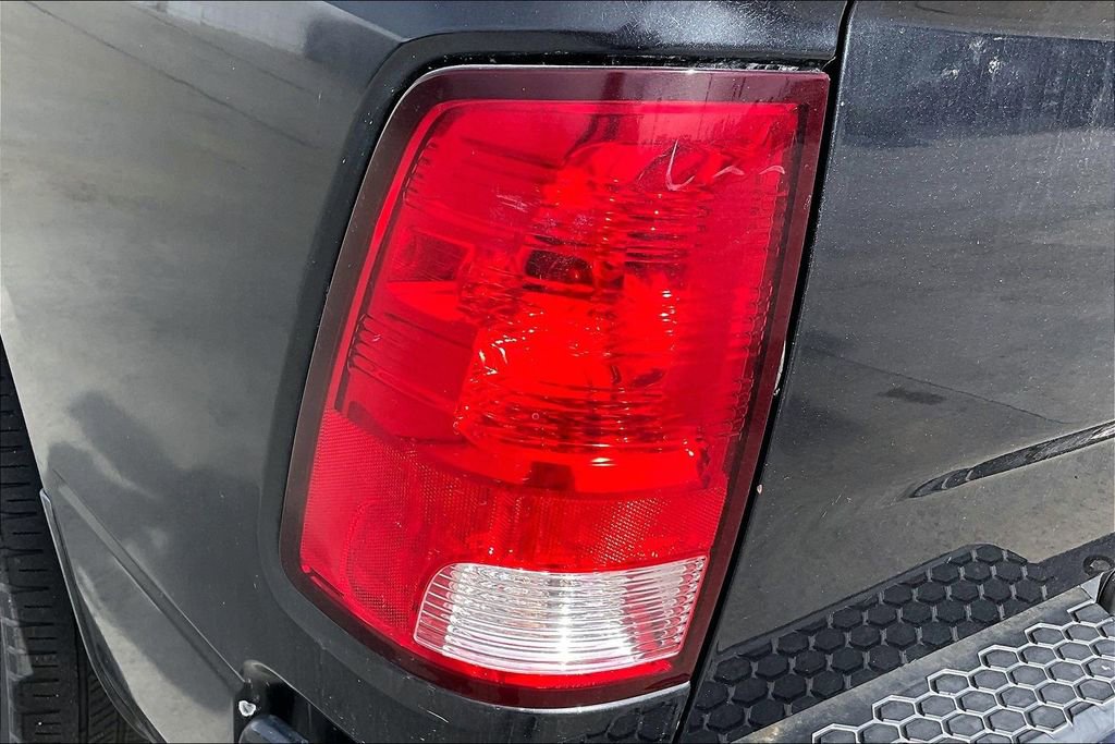 Used 2017 RAM 1500 Express image 35