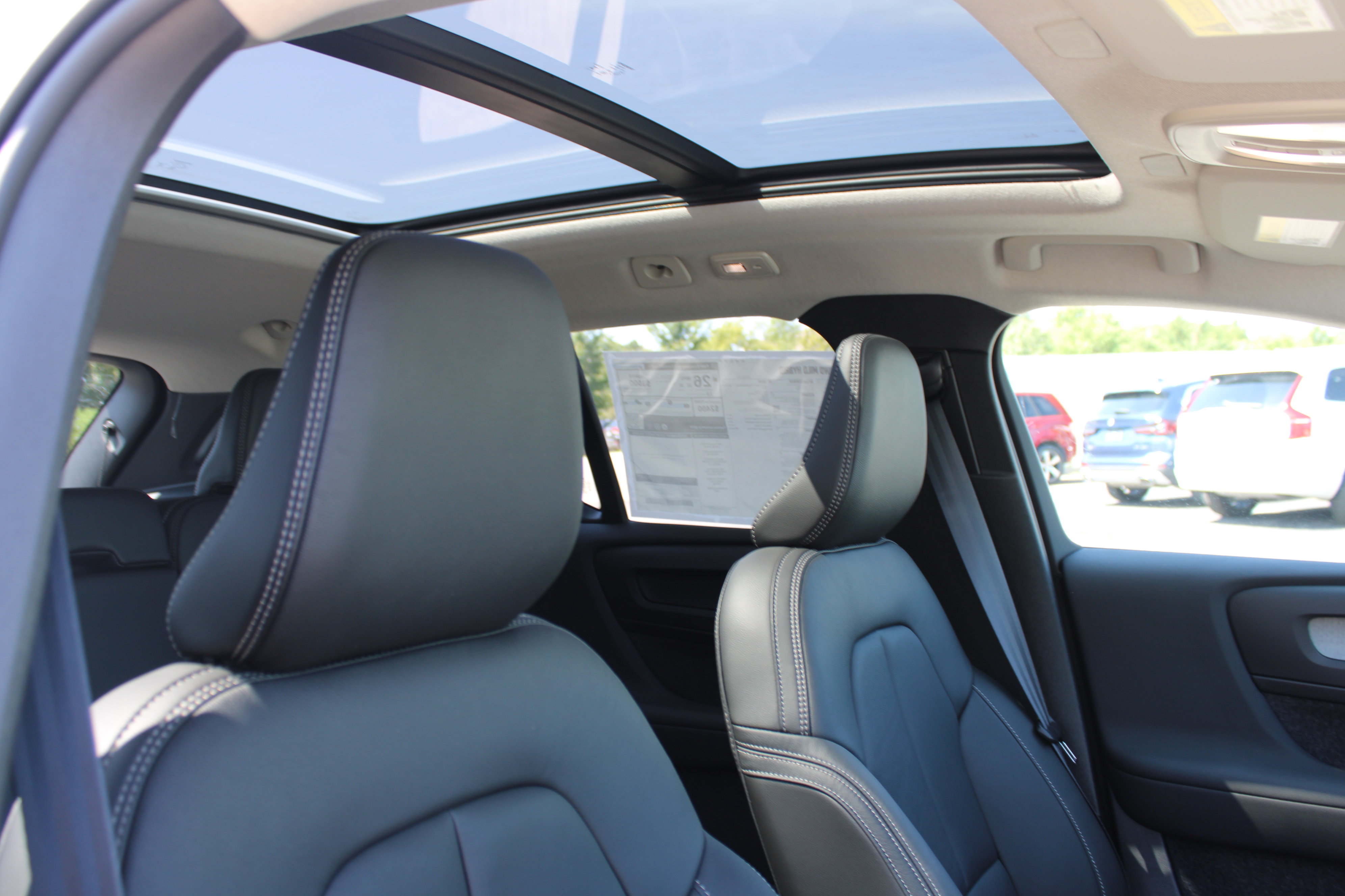 Used 2026 Volvo XC40 B5 Plus w/ Protection Package Premier AWD/4WD image 38