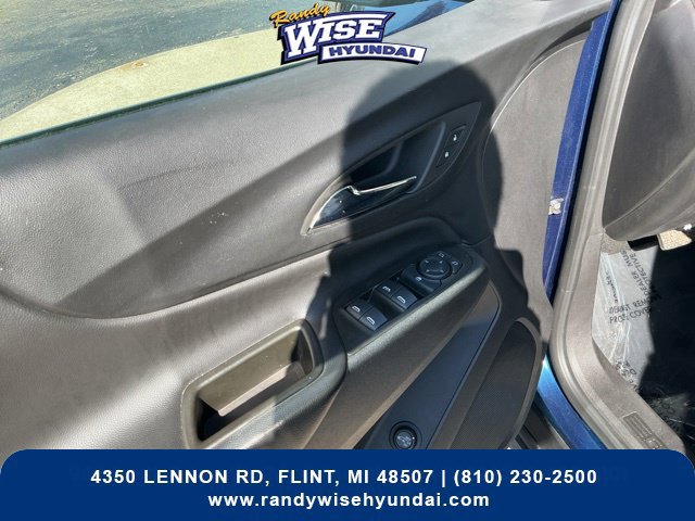 Used 2023 Chevrolet Equinox LT FWD image 18