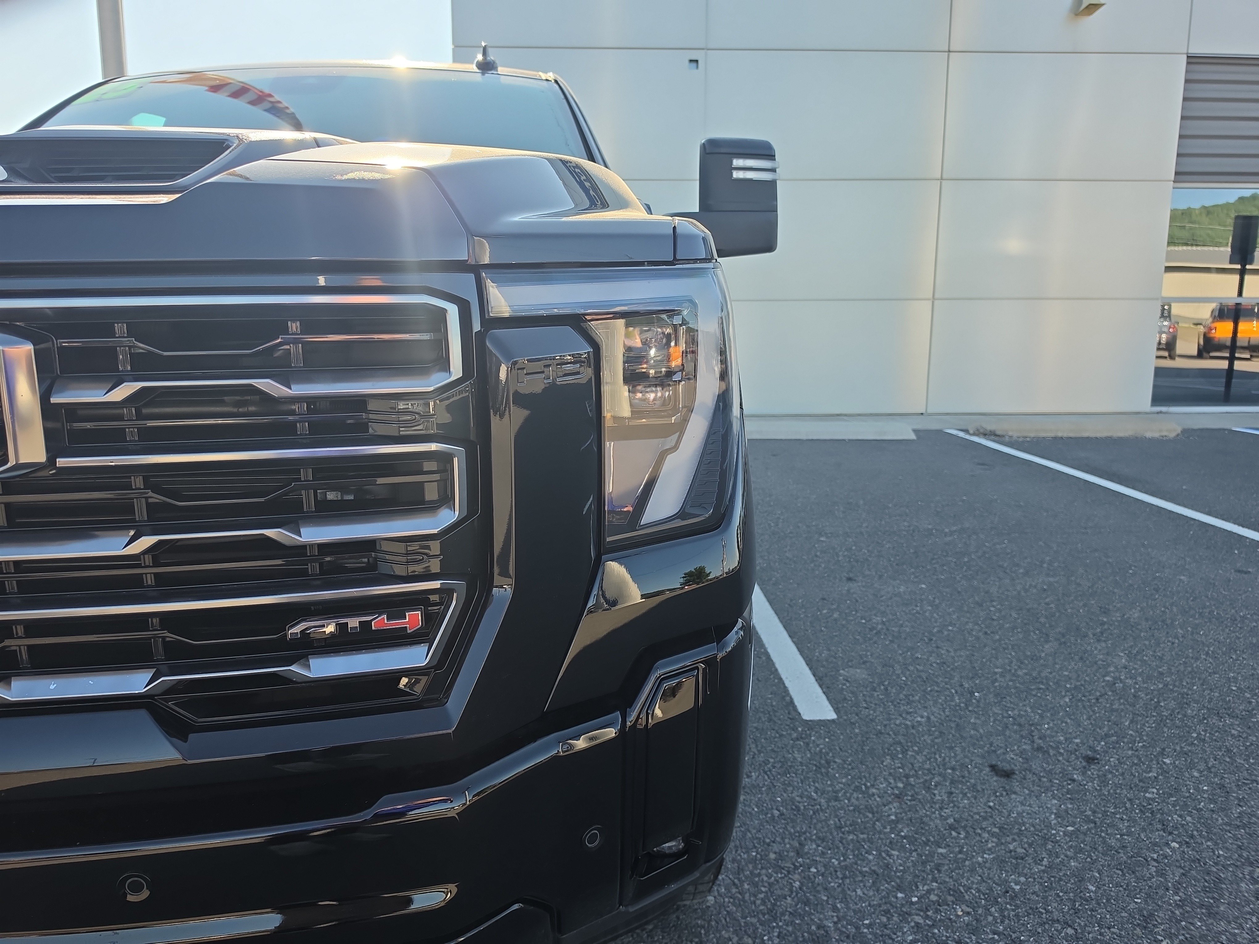 Used 2025 GMC Sierra 2500 AT4 AWD/4WD image 10