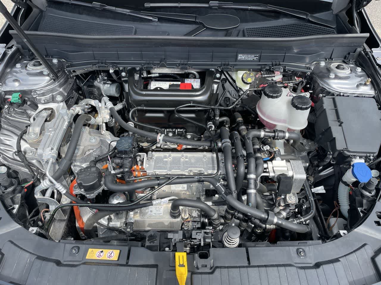 Used 2022 Mercedes-Benz EQB 350 4MATIC image 32