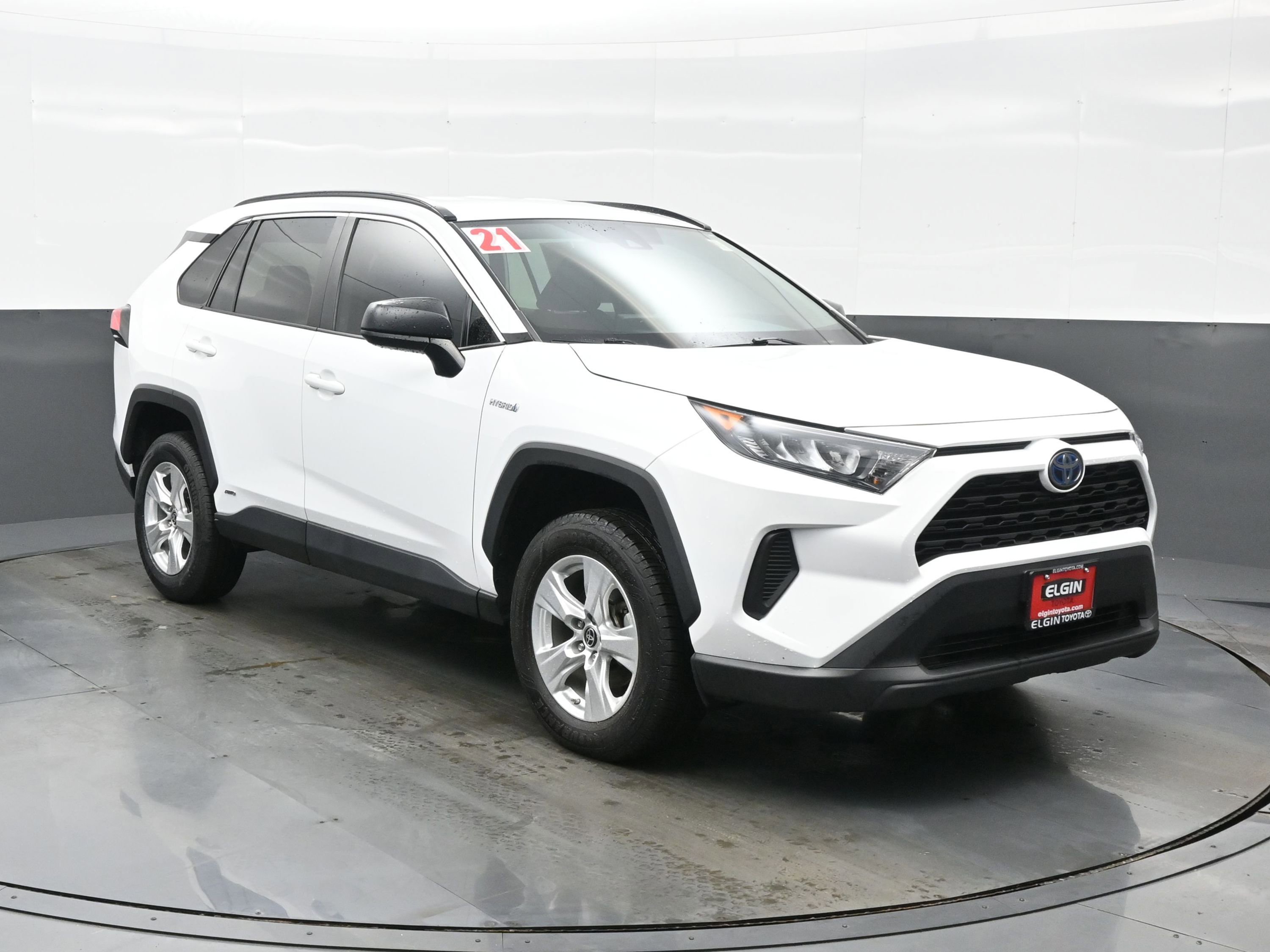 Used 2021 Toyota RAV4 LE AWD/4WD image 8