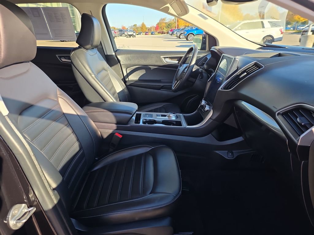Used 2023 Ford Edge SEL w/ Convenience Package image 15