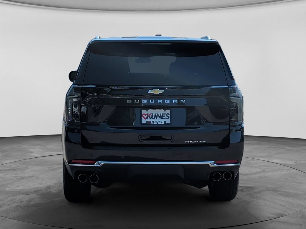 Used 2025 Chevrolet Suburban Premier AWD/4WD image 6
