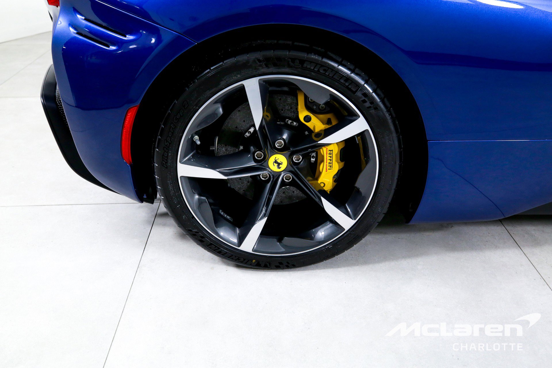 Used 2022 Ferrari SF90 Spider image 30