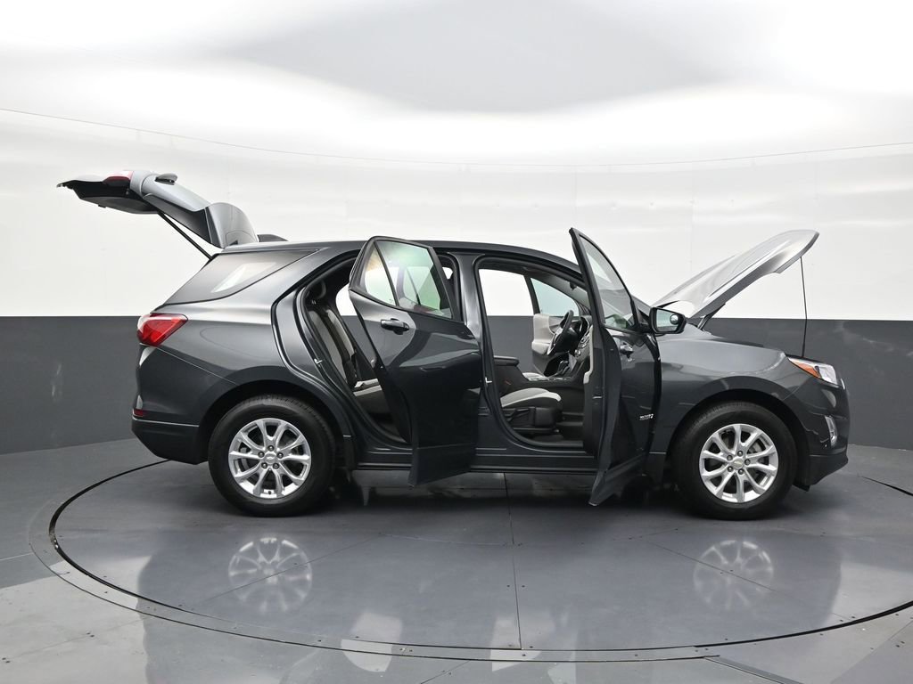 Used 2021 Chevrolet Equinox LS image 30