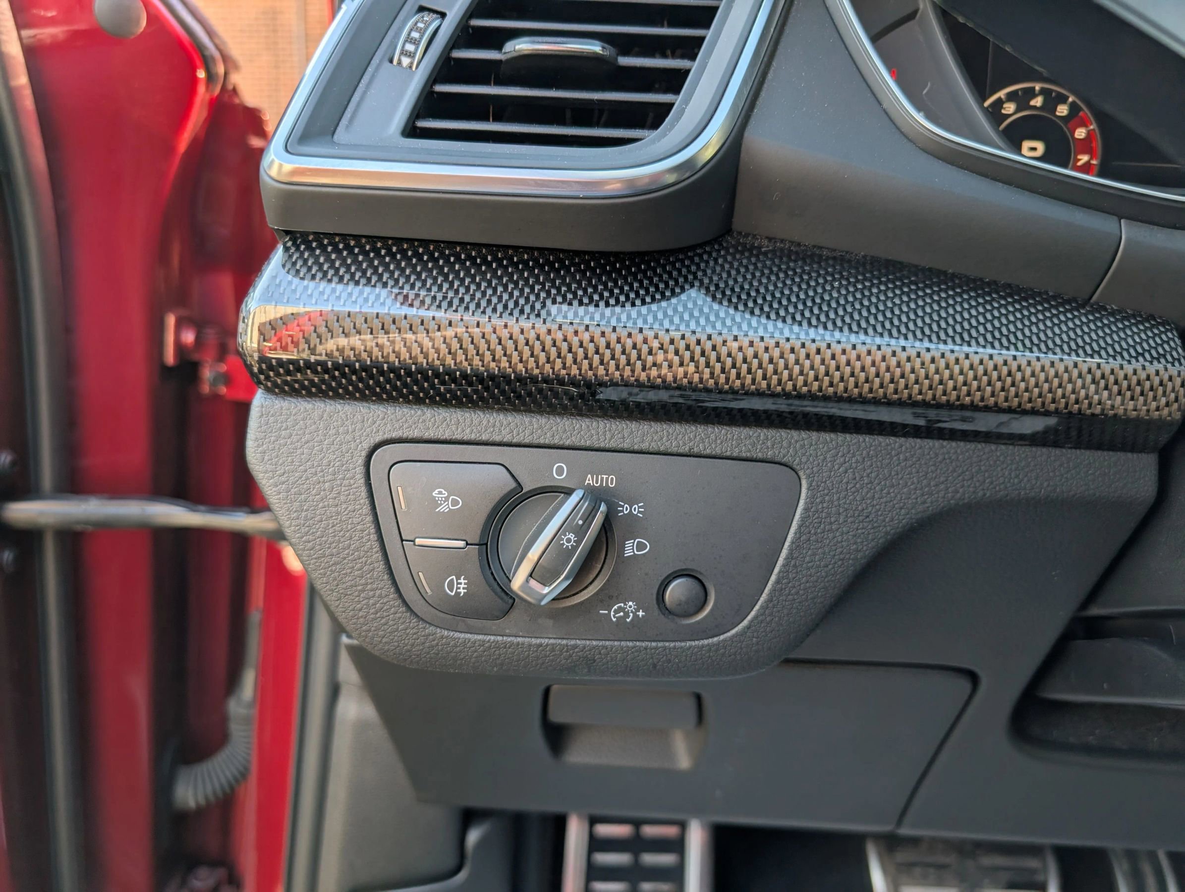 Used 2019 Audi SQ5 Premium Plus w/ Premium Plus Package image 28